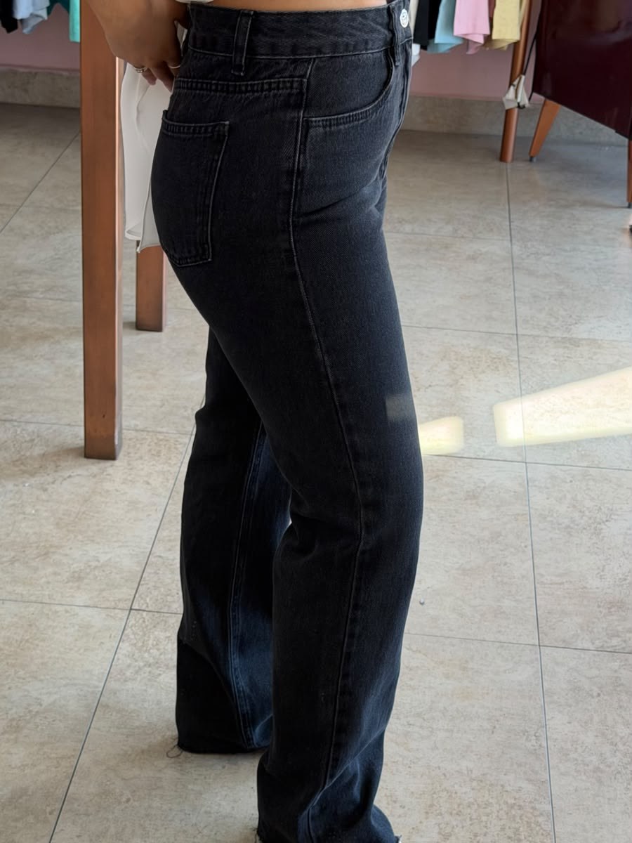 Calça Black Reta — detalhe